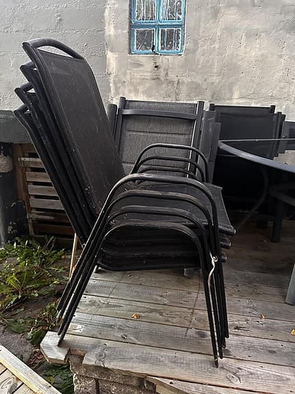 fyra stycke stolar av okänt märke, utestolar.