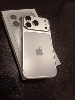 iPhone 17 Pro 1TB Silver  Ny skick,kvitto & box