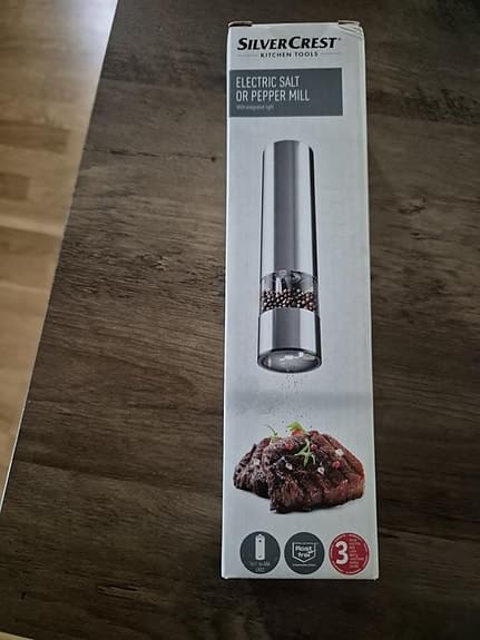 Salt eller peppar kvarn elektrisk med belysning