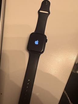 Apple Watch Series 7 45mm  – Toppskick!