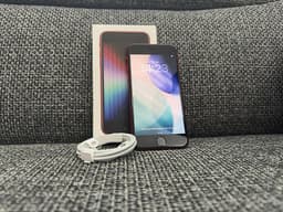 iPhone SE 2022 - Red