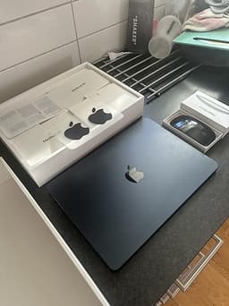 Apple MacBook Air M2 2022