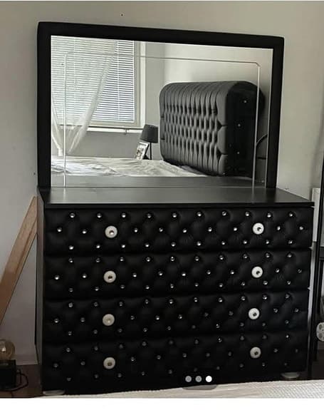 lädder malm byrå 4låddor med stor spegel