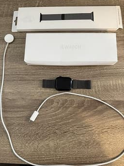 Apple Watch Series 7 GPS, 45mm, Midnatt Aluminiumboett