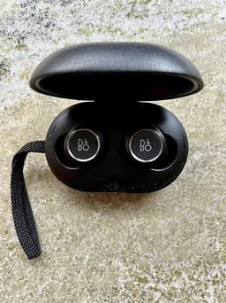 Bang & Olufsen E8 – Premium In-Ear Bluetooth Hörlurar