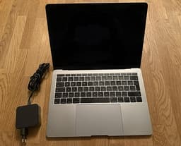 MacBook Pro 13” – 8GB RAM, 256GB SSD