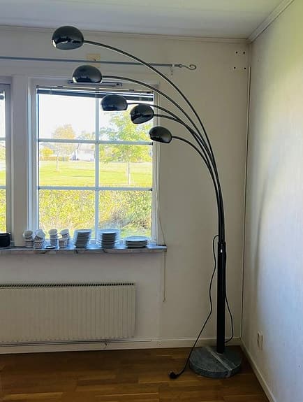 5-armad lampa med marmorfot