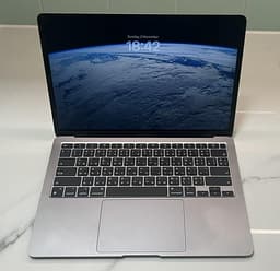 MacBook Air M1 8GB Ram / 500GB SSD (English / Tai Keyboard)