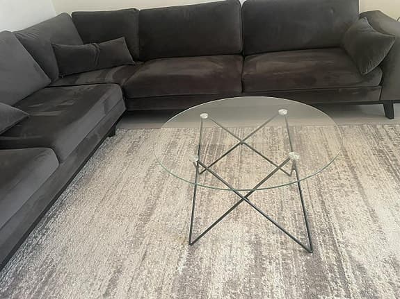 Snygg soffbord i glas till salu!