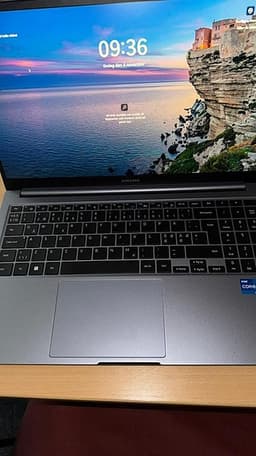 Nästan ny Samsung Galaxy Book4 - kraftfull, tunn och lätt!