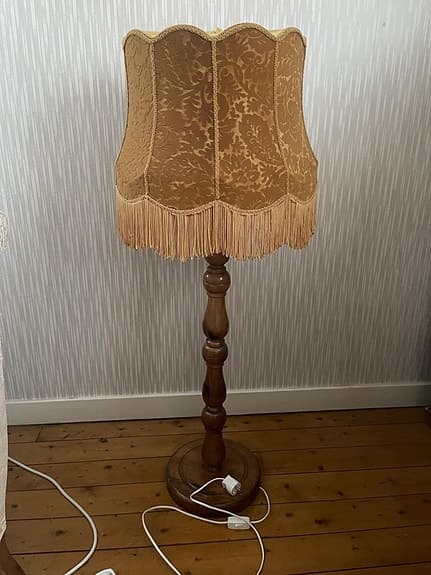Golvlampa med fransar retro H114,5cm D44,5cm