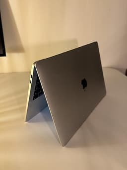 MacBook Pro 13″ (2018, 4 Thunderbolt-portar)
