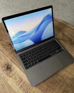 MacBook Air M1 – 512 GB / 8 GB RAM – Mycket bra skick