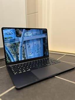 MacBook Air M2 med AppleCare+