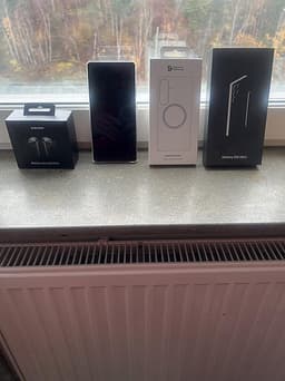 Samsung galaxy s25 ultra + Samsung galaxy buds 3 PRO