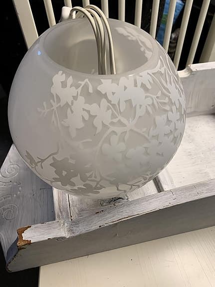 Ikeas glas klot lampa vit