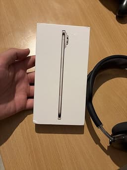 iPhone 17 Air – Guld – Ny + Armor Shield skydd (fram & b