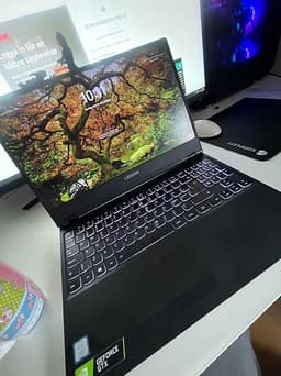 Grym gaming laptop  Lenovo Legion Y540