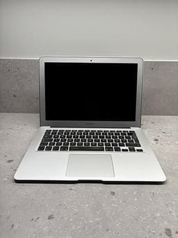 MacBook Air 13”