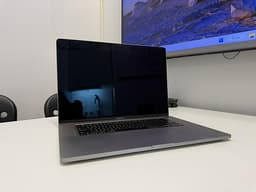 MacBook Pro 16” (2019) – Intel i9 / 64 GB RAM / 1 TB SSD