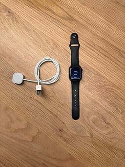 Apple Watch 7 - 45mm GPS