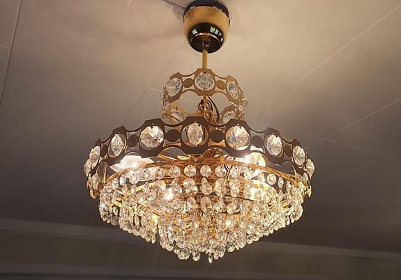 Elegant Kristallkrona  34 diamater -2 små