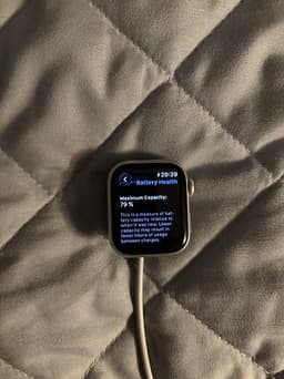 Apple Watch 7 41mm GPS Starlight Aluminium