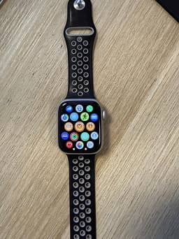 Apple Watch Series 7 45mm - GPS