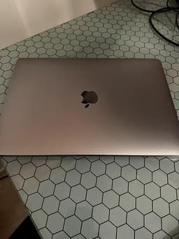 MacBook Pro M2 13”