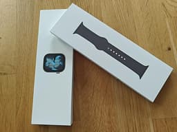 NY oöppnad Apple Watch Series 11 46mm Space Gray,nypris 549