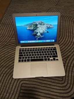 MacBook Air 2017 13.3" - Intel Core i5 / 8GB RAM / 128GB SSD