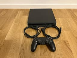 PlayStation 4 slim
