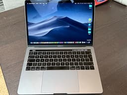 MacBook Pro 2019 13 tum