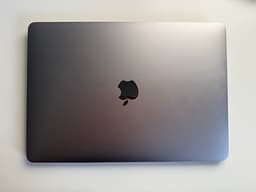 MacBook Air 13” (2020)