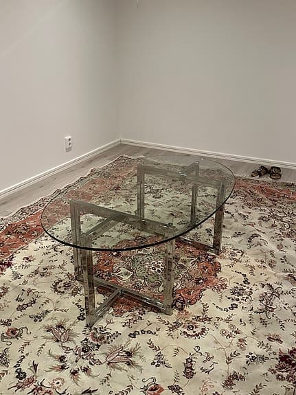 Mycket fint glasbord