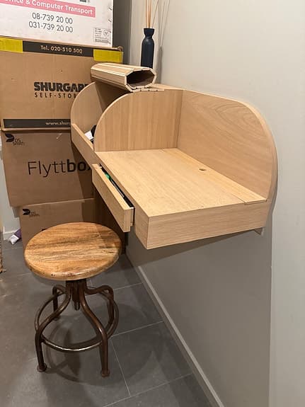 Fint Bolia arbets konsolbord av Caurier & Gonçalves