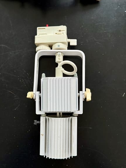 8 st Spotlights Lival CB-500 aäljes