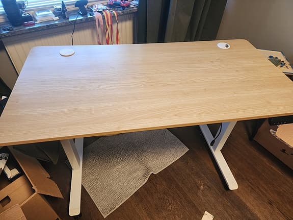 Electric Height-Adjustable Table (120x60 cm)