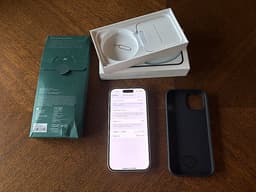 iPhone 15 128GB Superskick + Skärmskydd Mous Hybrid Glass