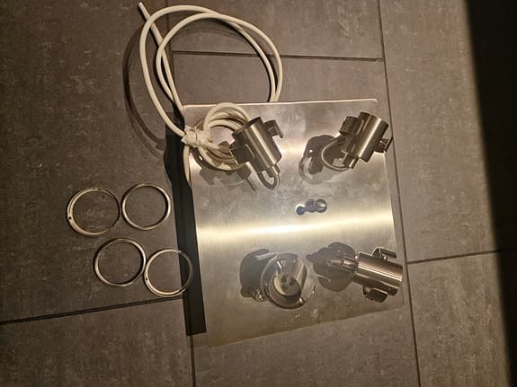 Spotlight-armatur i borstat stål – 4 riktbara spotlights