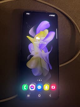 Samsung Galaxy Z Flip 4