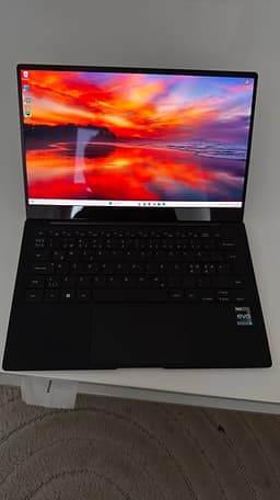 Samsung galaxy book pro2 13”