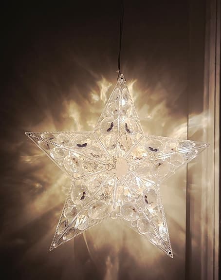 Julstjärna-Otroligt vacker,akryl prismor,Varmvit Led lampor,Härnösand Markslöjd
