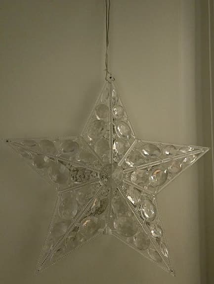 Julstjärna-Otroligt vacker,akryl prismor,Varmvit Led lampor,Härnösand Markslöjd