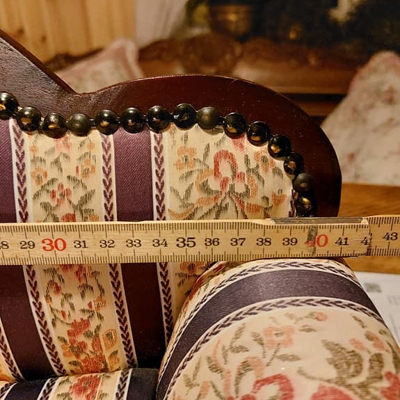 Prydnadssoffa i gammal stil