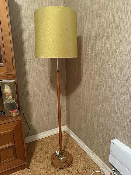 GOLVLAMPA, mässing/teak, Armaturhantverk, Tibro, 1900-talets mitt