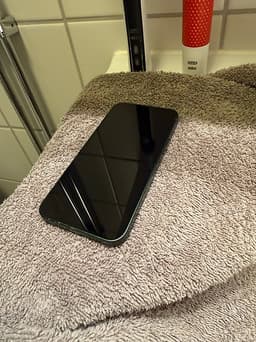 Apple iPhone 13 128 GB grön