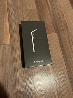 Galaxy S25 oöppnad
