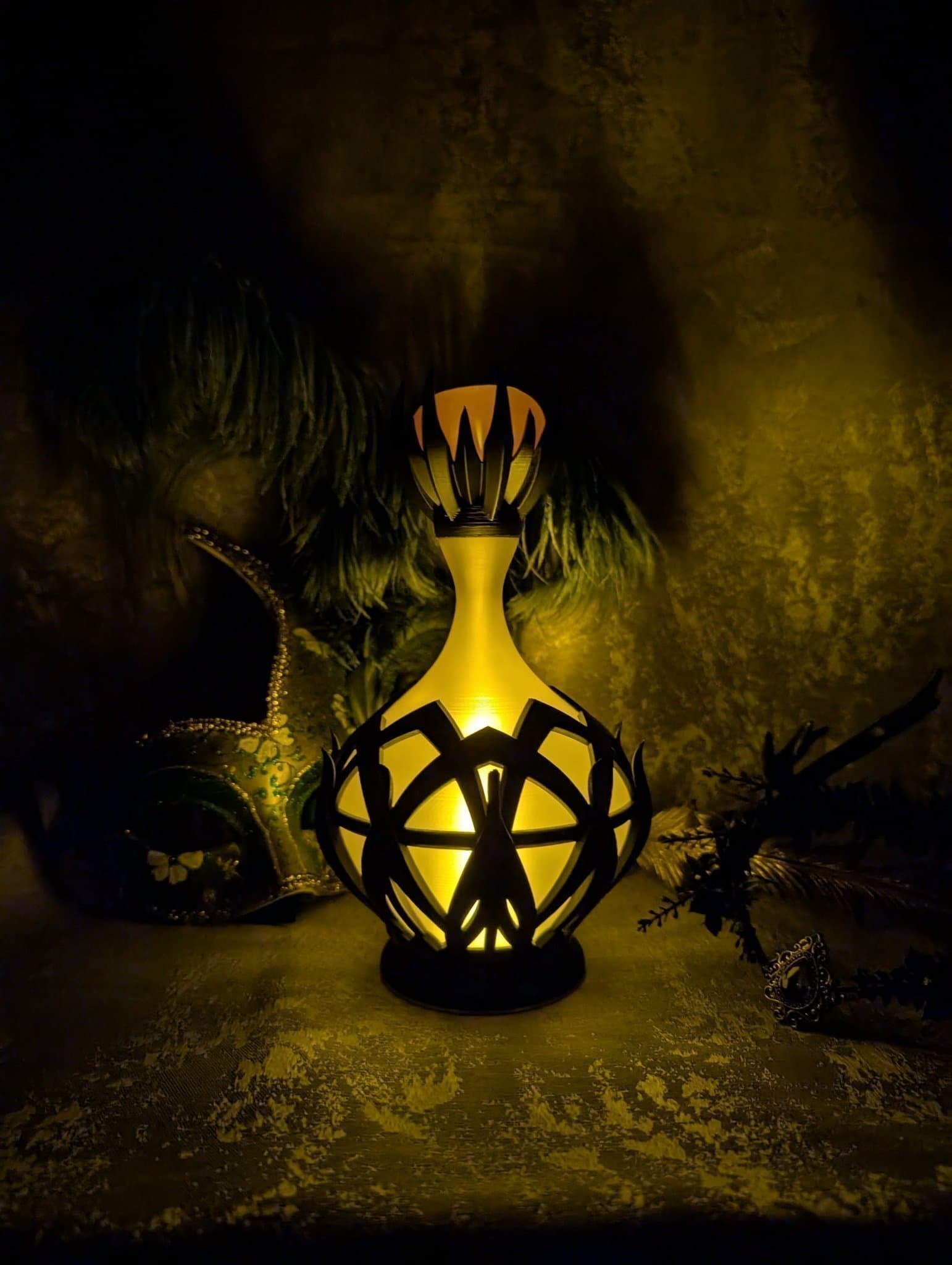 Dekorativ nattlampa / mysbelysning, Potion Bottle (egen design, Black Lotus)