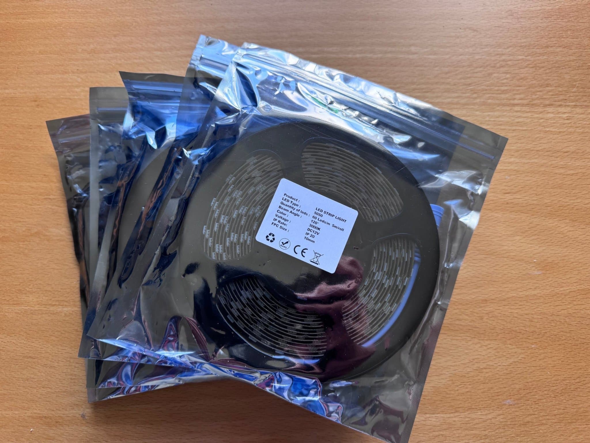 5x LED STRIP LIGHT – 5 meter, varmvit 3000K – Perfekt för inomhusbelysning!
